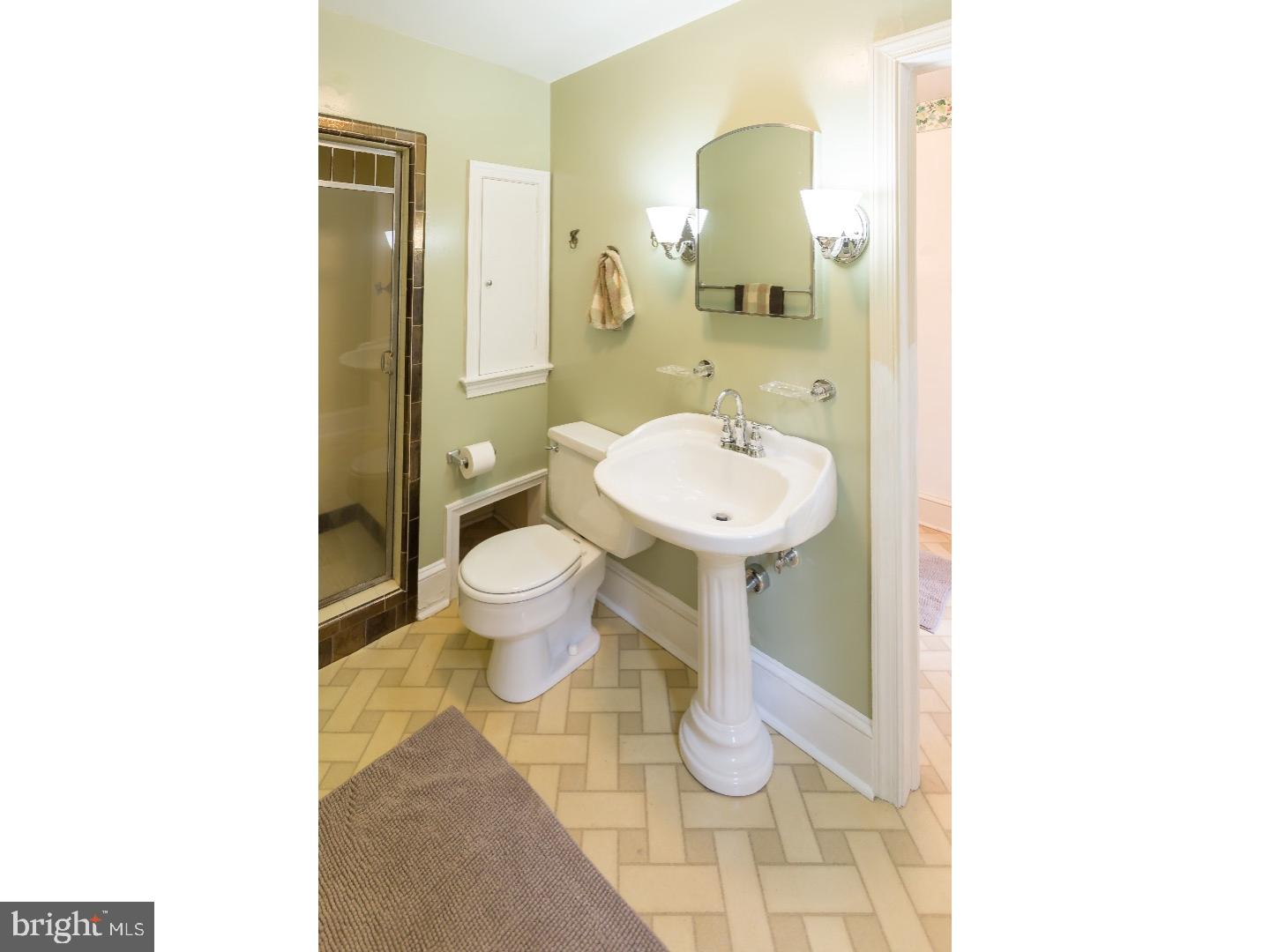 432 Newtown Road Berwyn, PA 19312 - Photo 14 of 25 Bathroom