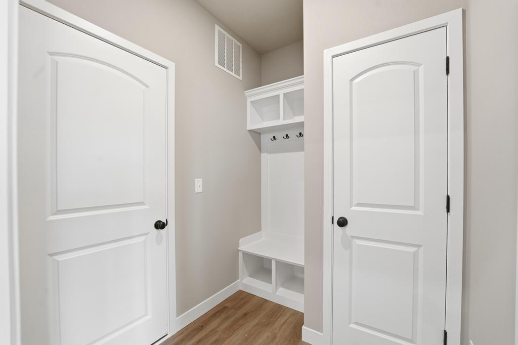 12429 South Redwood Street Lee's Summit, MO 64086 - Photo 13 of 23