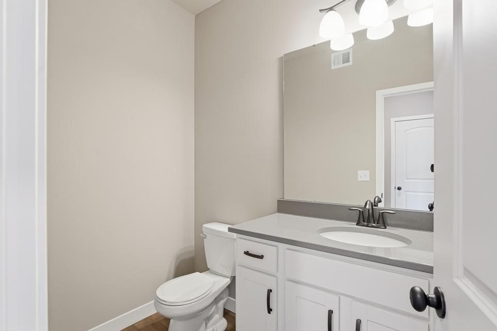 12429 South Redwood Street Lee's Summit, MO 64086 - Photo 14 of 23