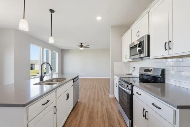 $355,218 | 12429 South Redwood Street, Lee's Summit, MO 64086