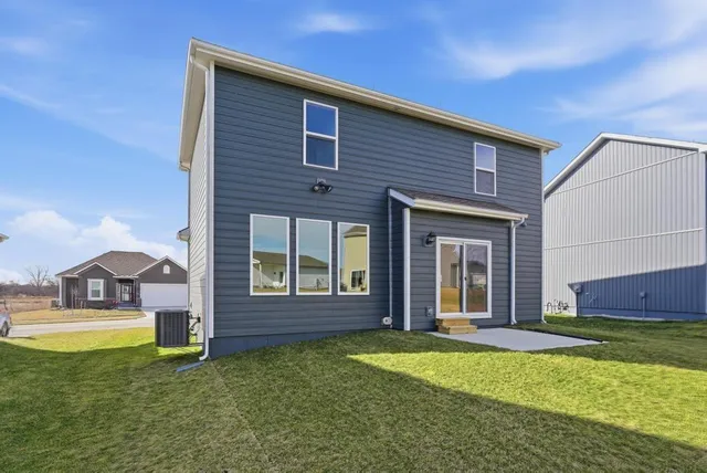 $355,218 | 12429 South Redwood Street, Lee's Summit, MO 64086