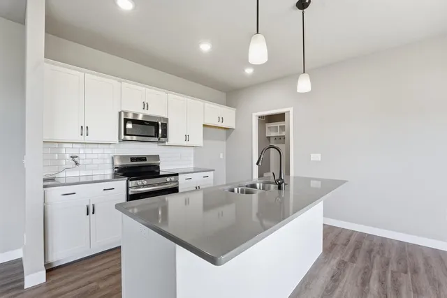 $355,218 | 12429 South Redwood Street, Lee's Summit, MO 64086