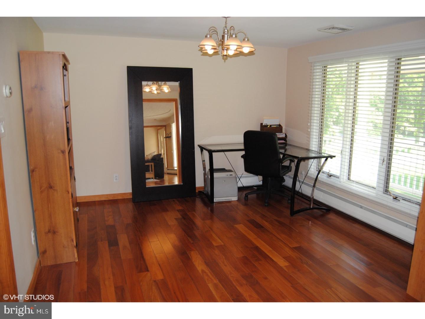 212 Ridge Avenue Newtown, PA 18940 - Photo 7 of 25 Dining Room