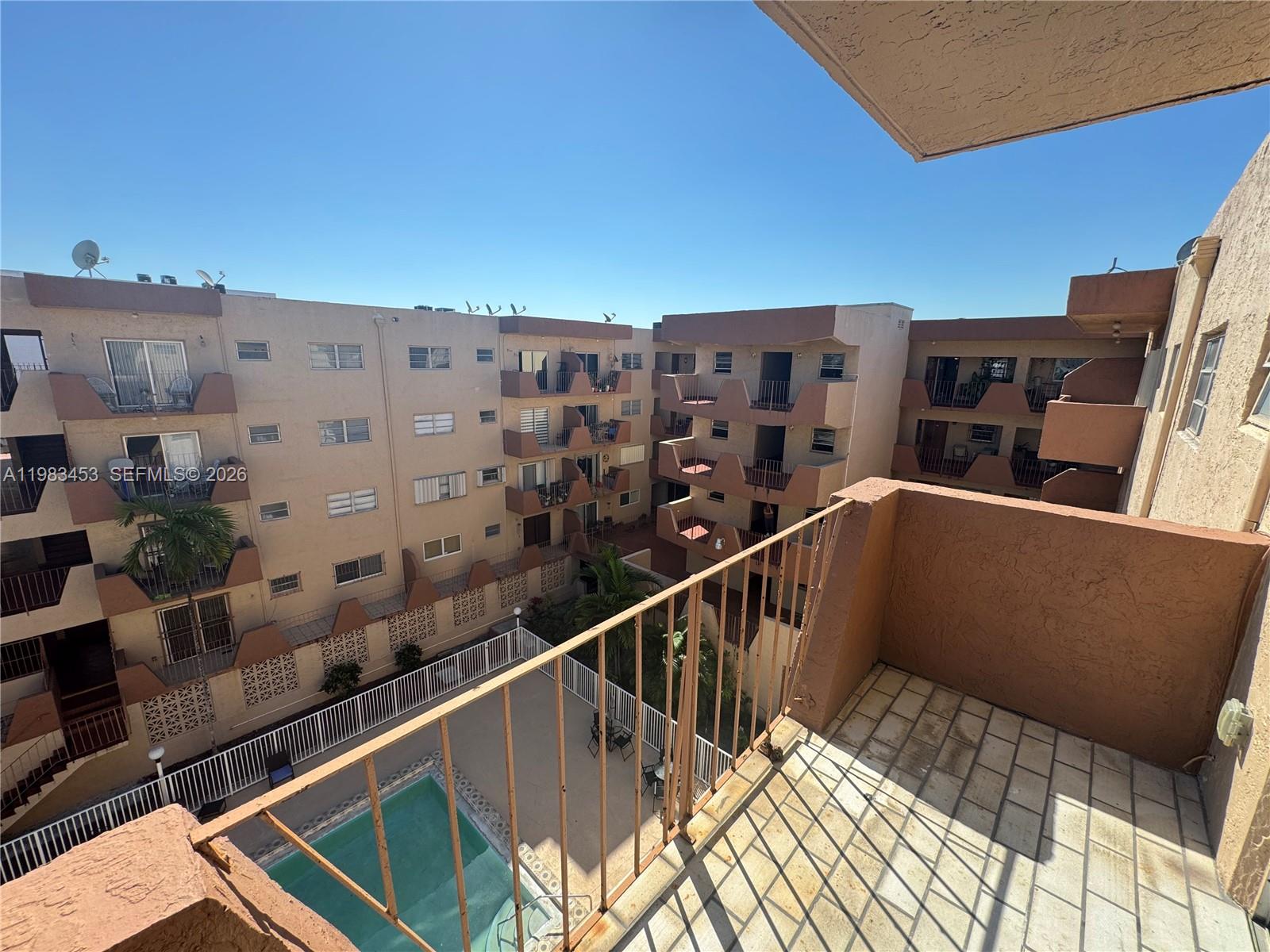 1630 West 46th Street, Unit 514B Hialeah, FL 33012 - Photo 18 of 22