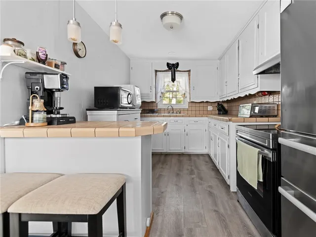 $375,000 | 57 Twin Lakes Avenue, Coventry, RI 02816