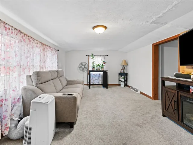 $375,000 | 57 Twin Lakes Avenue, Coventry, RI 02816