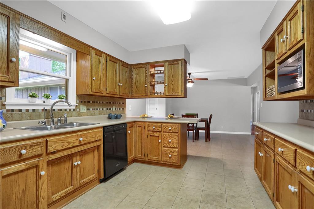 4742 South Franklin Road Indianapolis, IN 46239 - Photo 8 of 26 Gallery Image 8