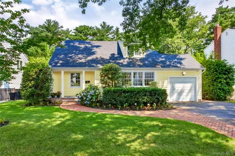 $1,499,000 | 165 Brook Street, Garden City, NY 11530