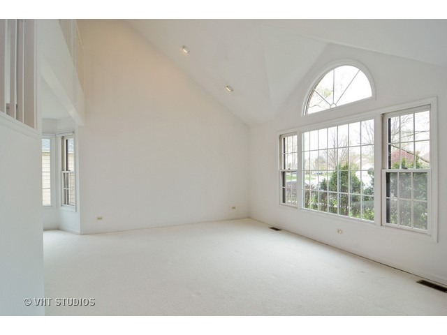 604 Raintree Road Buffalo Grove, IL 60089 - Photo 4 of 21