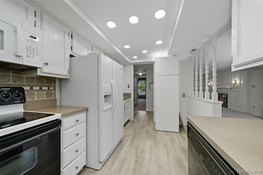 19710 West 13 Mile Road, Unit 108 Beverly Hills, MI 48025 - Photo 7 of 48