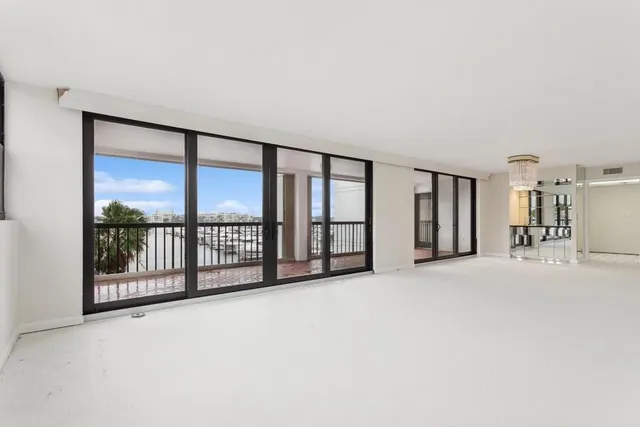 $2,250,000 | 400 North Flagler Drive, Unit 501, West Palm Beach, FL 33401