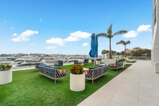 $2,250,000 | 400 North Flagler Drive, Unit 501, West Palm Beach, FL 33401