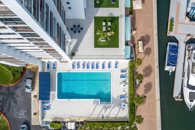 $2,250,000 | 400 North Flagler Drive, Unit 501, West Palm Beach, FL 33401