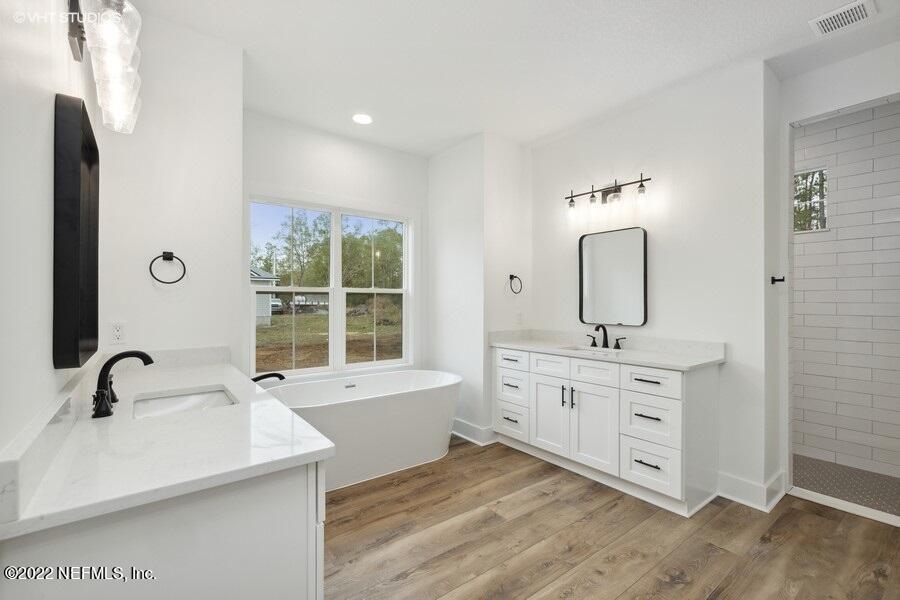 1158 Rigdon Road Jacksonville, FL 32220 - Photo 27 of 43 Owner Bath