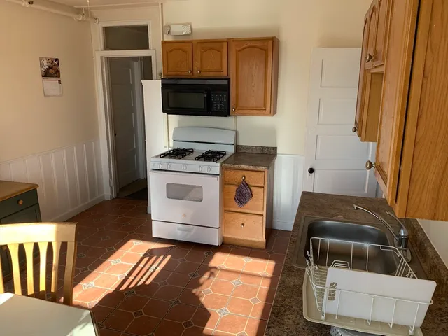 $1,200 | 49 Holmes Street, Unit 2B, Quincy, MA 02171