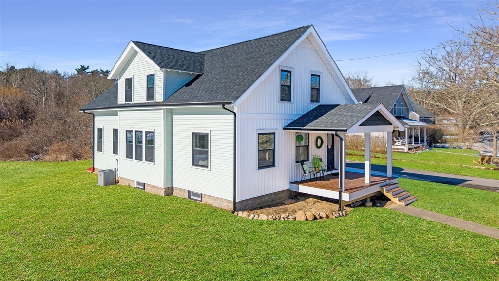 9 River Road Mattapoisett, MA 02739 - Photo 1 of 40