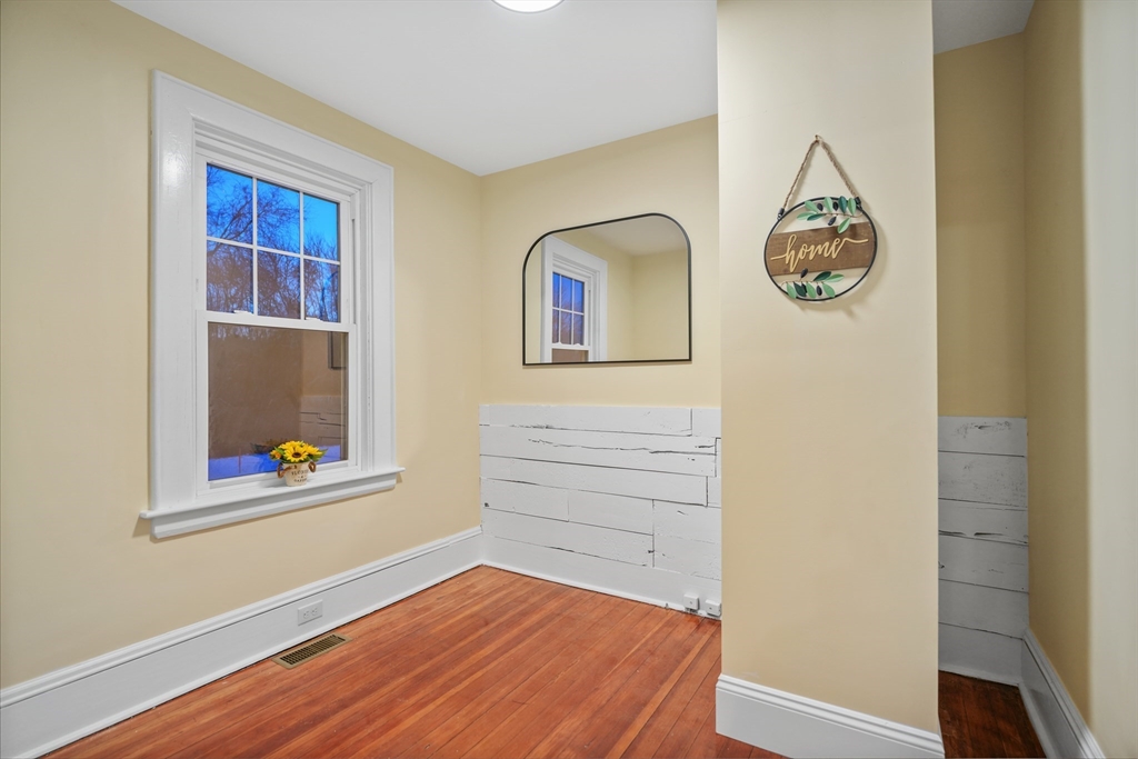 9 River Road Mattapoisett, MA 02739 - Photo 13 of 40