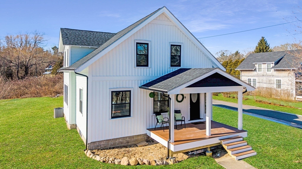 9 River Road Mattapoisett, MA 02739 - Photo 2 of 40