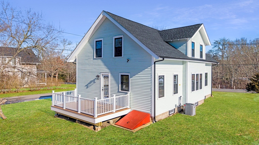 9 River Road Mattapoisett, MA 02739 - Photo 3 of 40