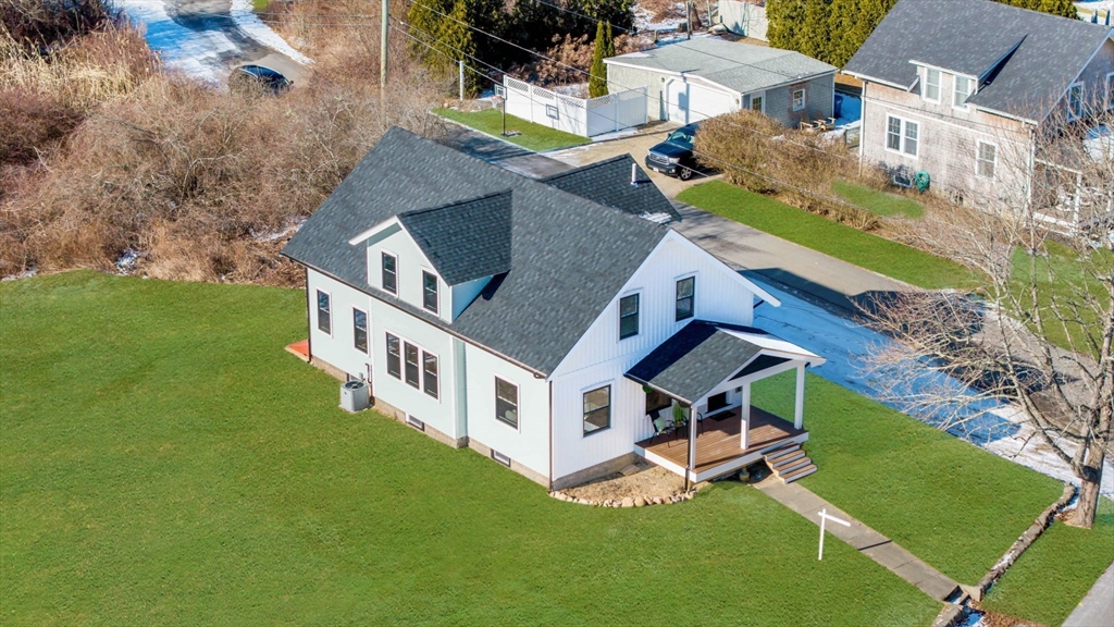 9 River Road Mattapoisett, MA 02739 - Photo 4 of 40