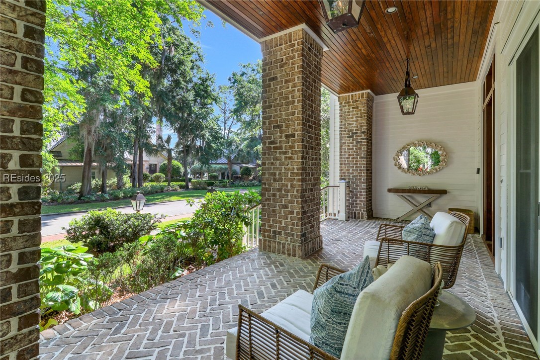 66 Myrtle View Street Bluffton, SC 29910 - Photo 7 of 67