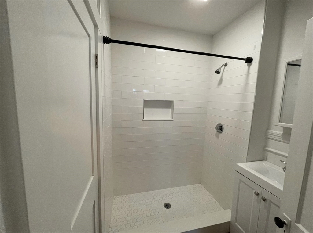 9 Sumner Square, Unit 2 Boston, MA 02125 - Photo 4 of 5