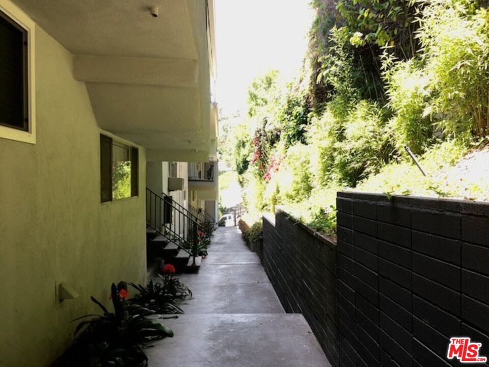 1920 Hillcrest Road, Unit 12 Los Angeles, CA 90068 - Photo 8 of 25 a view of a entryway of the house