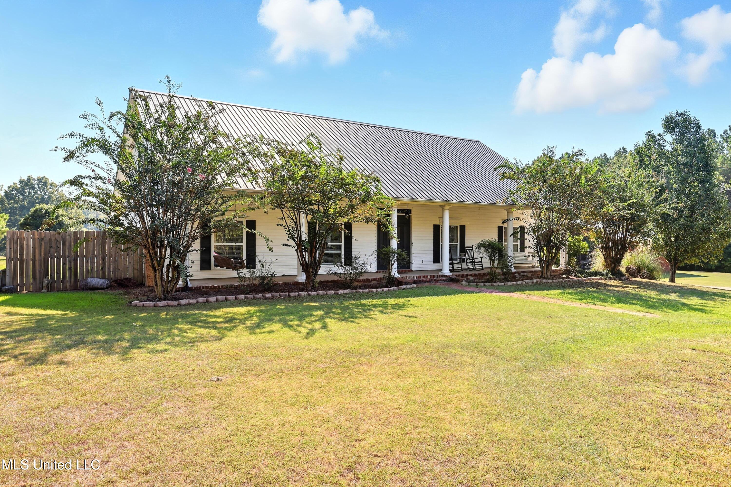 226 Alliston Farm Road Florence, MS 39073 - Photo 3 of 86 IMG_0914