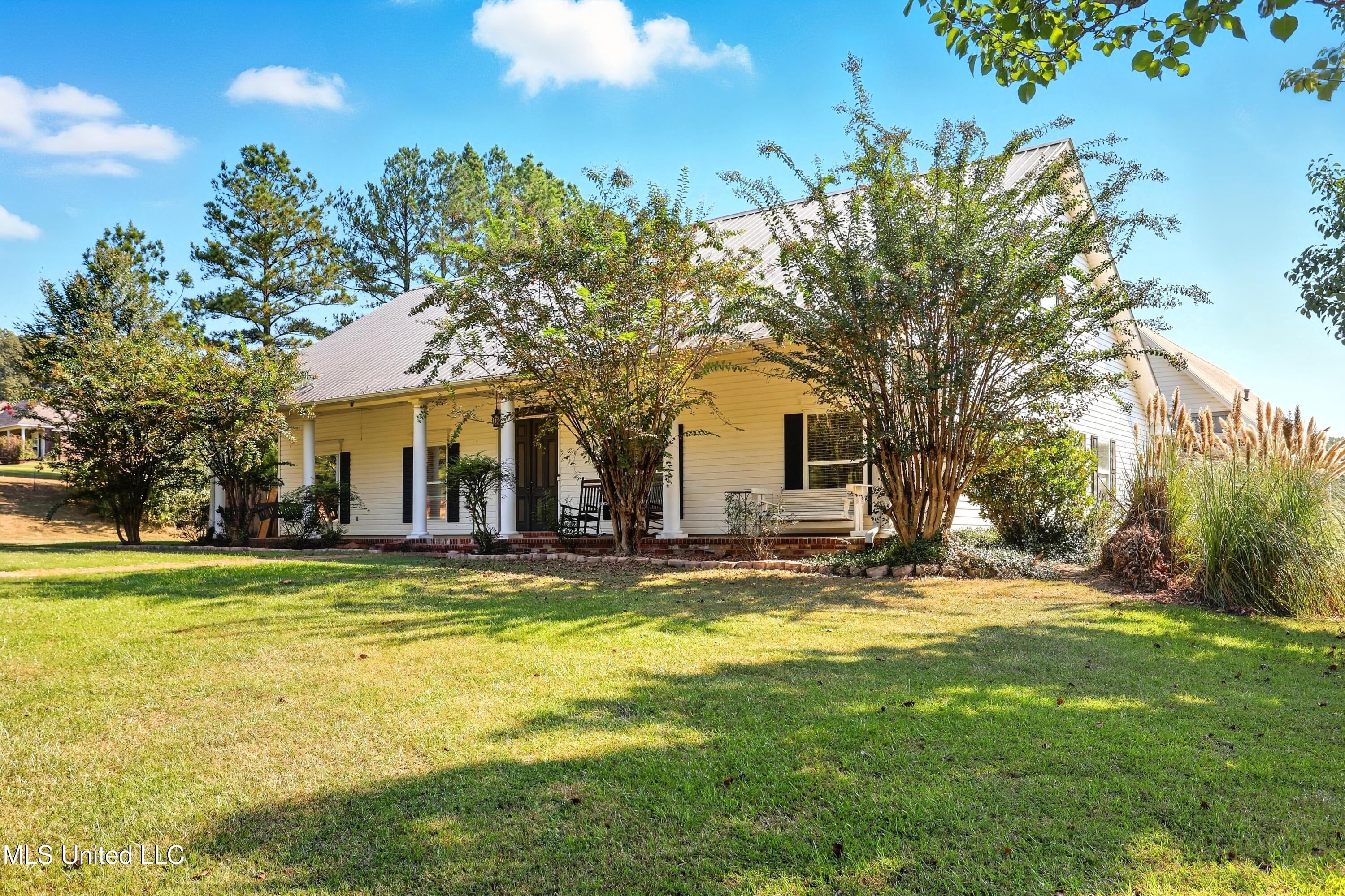226 Alliston Farm Road Florence, MS 39073 - Photo 4 of 86 IMG_0915