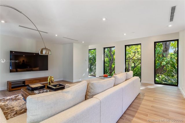 $3,220,000 | 1290 Mariola Court, Coral Gables, FL 33134