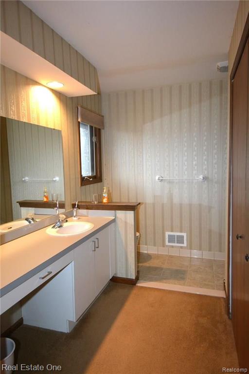 22032 Meridian Lane Novi, MI 48375 - Photo 17 of 33