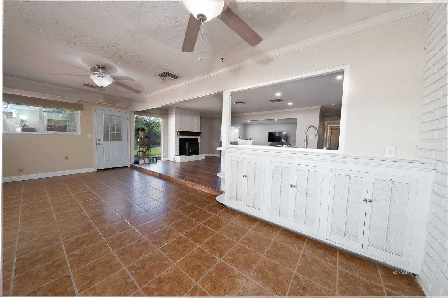 547 West Kevin Court Ridgecrest, CA 93555 - Photo 10 of 40 Gallery Image 10