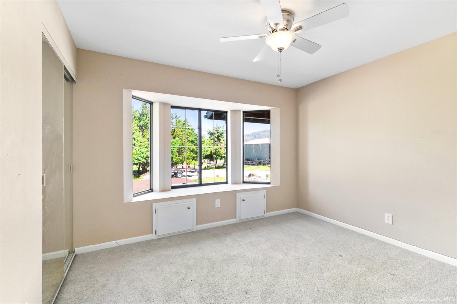 29771 North Lower Valley Road Tehachapi, CA 93561 - Photo 25 of 35 Gallery Image 25