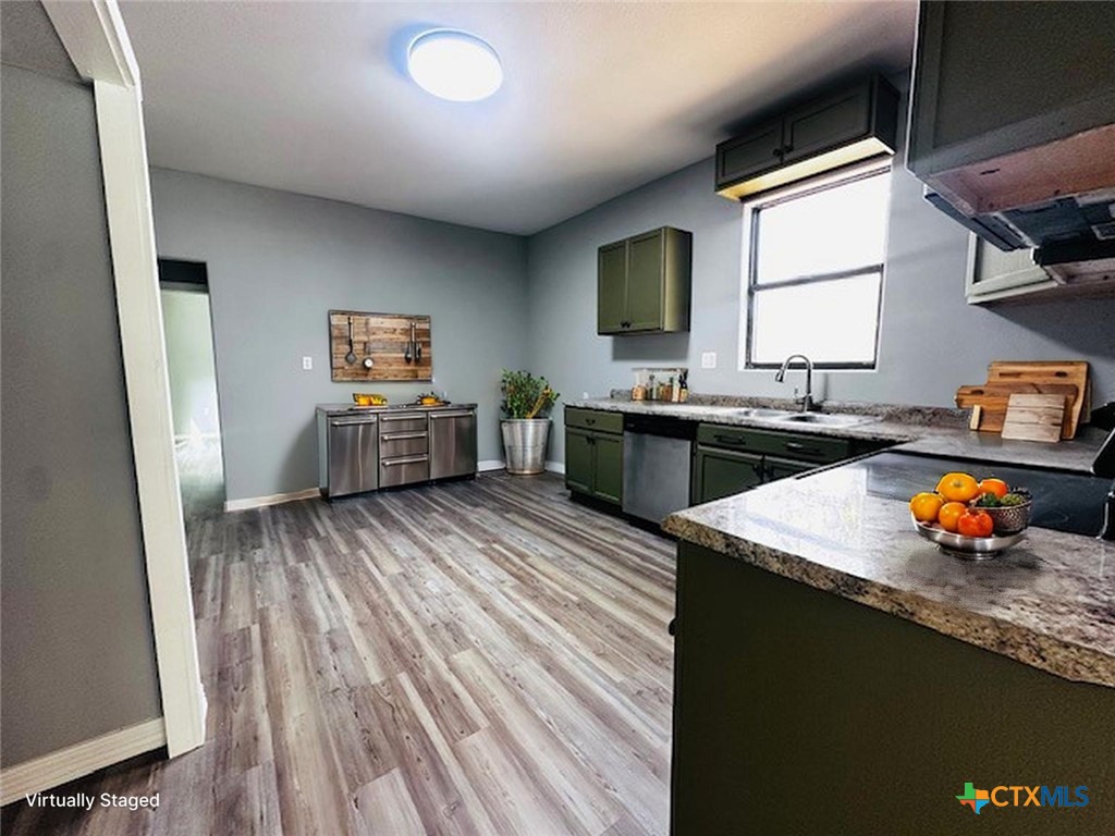 406 Hubbard Street Yoakum, TX 77995 - Photo 13 of 37 VIRTUALLY STAGED KITCHEN