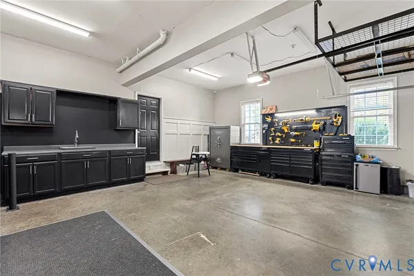 $550,000 | 8919 Hollow Oak Drive, Midlothian, VA 23112