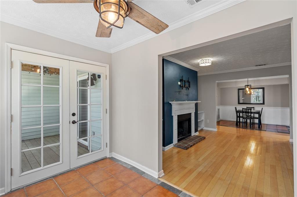 2045 Brian Way Decatur, GA 30033 - Photo 10 of 22