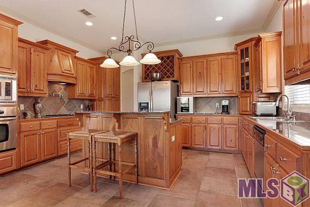 8630 Highcrest Drive Baton Rouge, LA 70809 - Photo 6 of 14 Kitchen