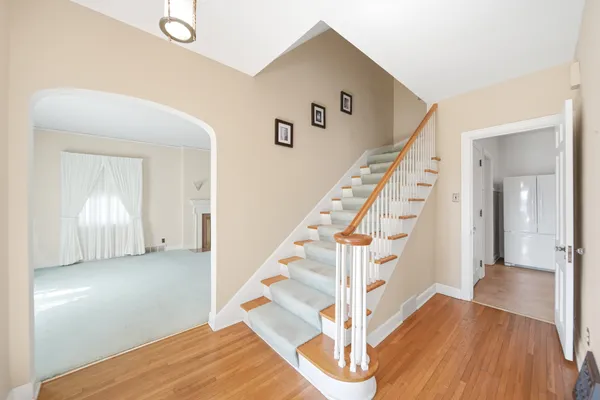 $334,900 | 807 East Fellows Street, Dixon, IL 61021