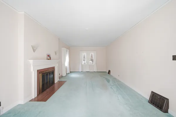 $334,900 | 807 East Fellows Street, Dixon, IL 61021