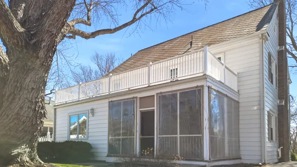 $334,900 | 807 East Fellows Street, Dixon, IL 61021