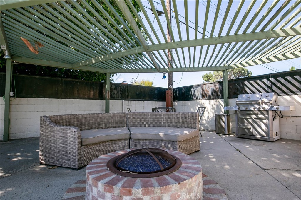 20748 Vose Street Winnetka, CA 91306 - Photo 25 of 26