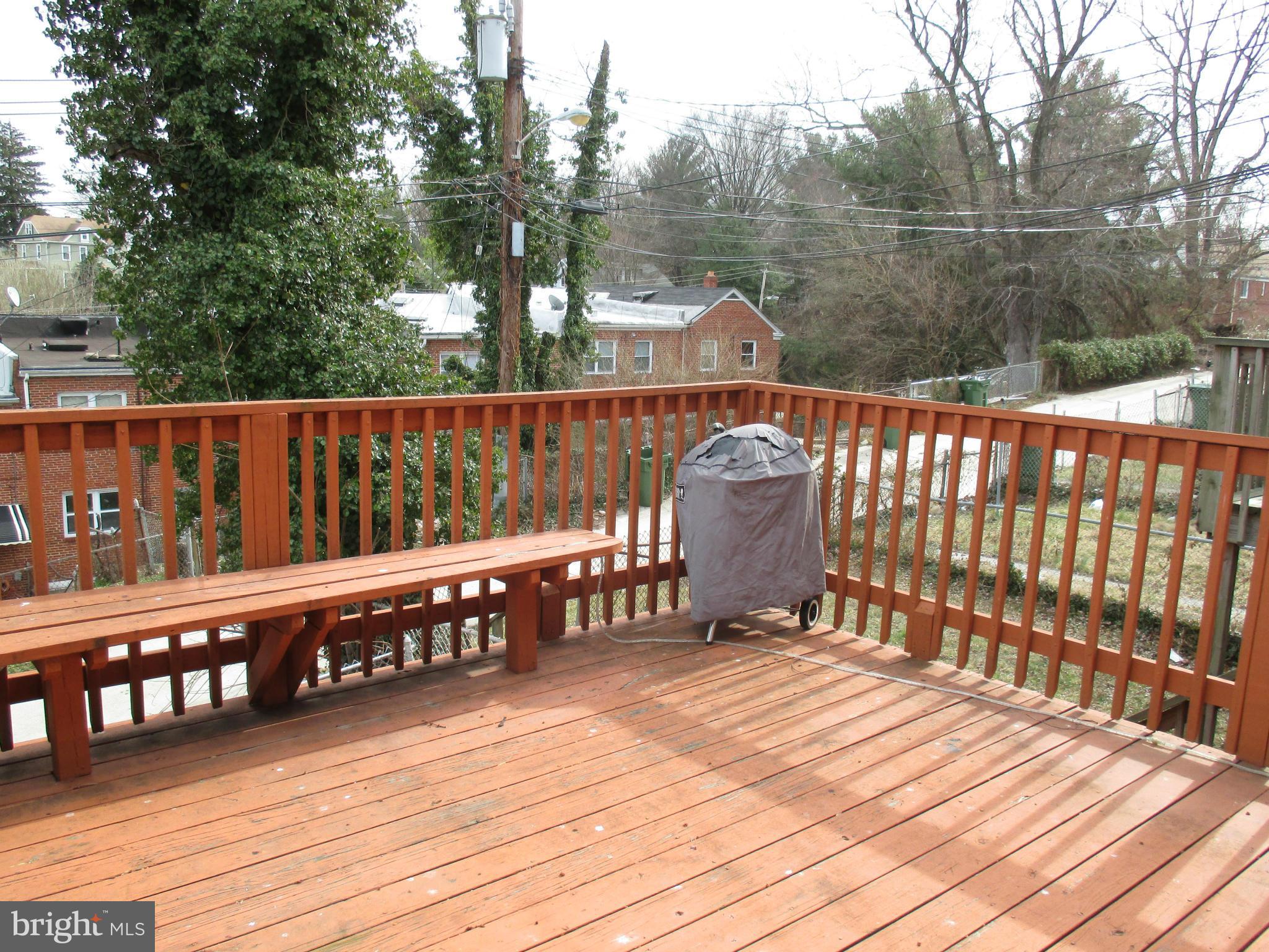 517 Coventry Road Baltimore, MD 21229 - Photo 15 of 18 Exterior (Rear)