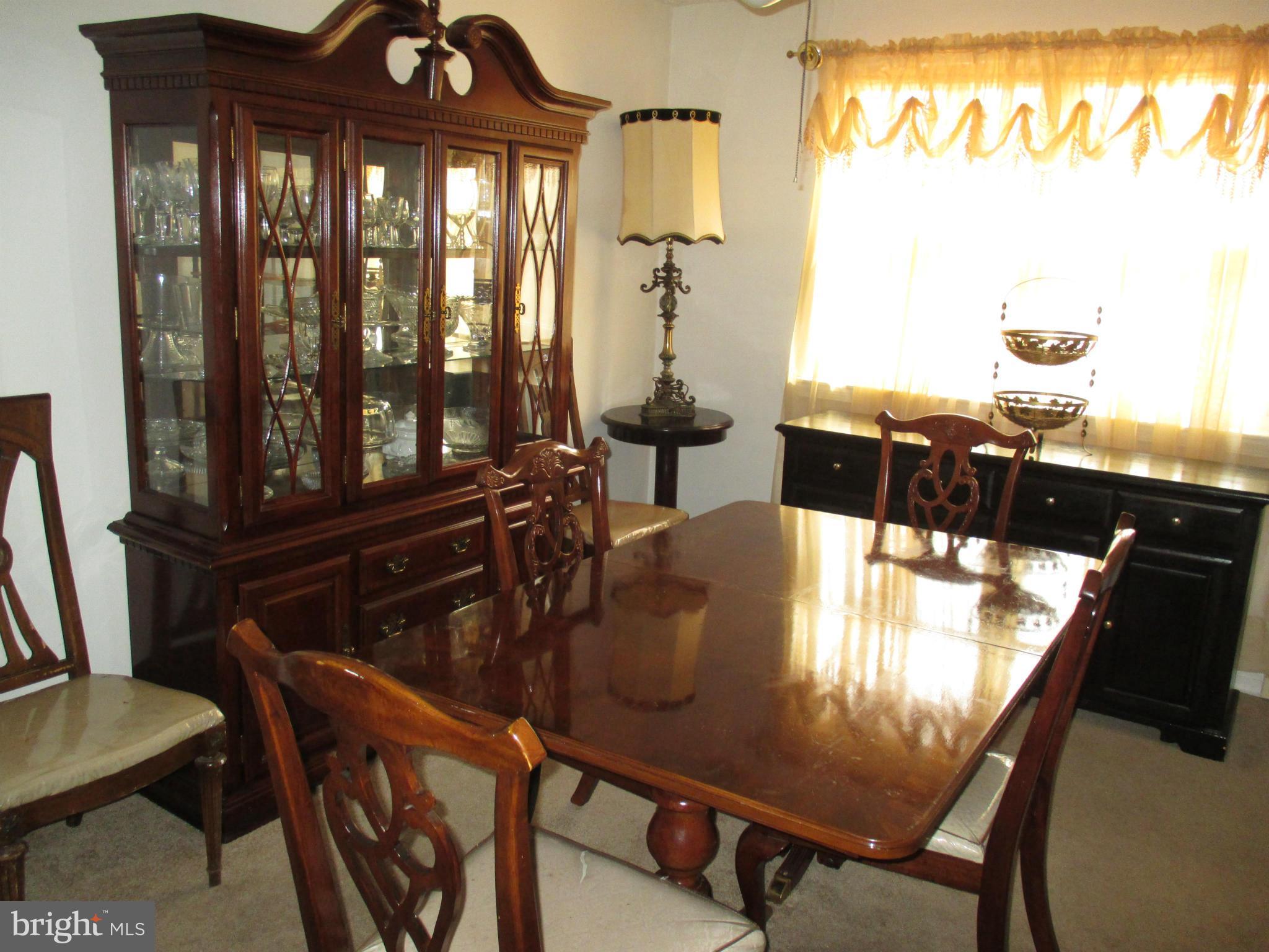 517 Coventry Road Baltimore, MD 21229 - Photo 4 of 18 Dining Room
