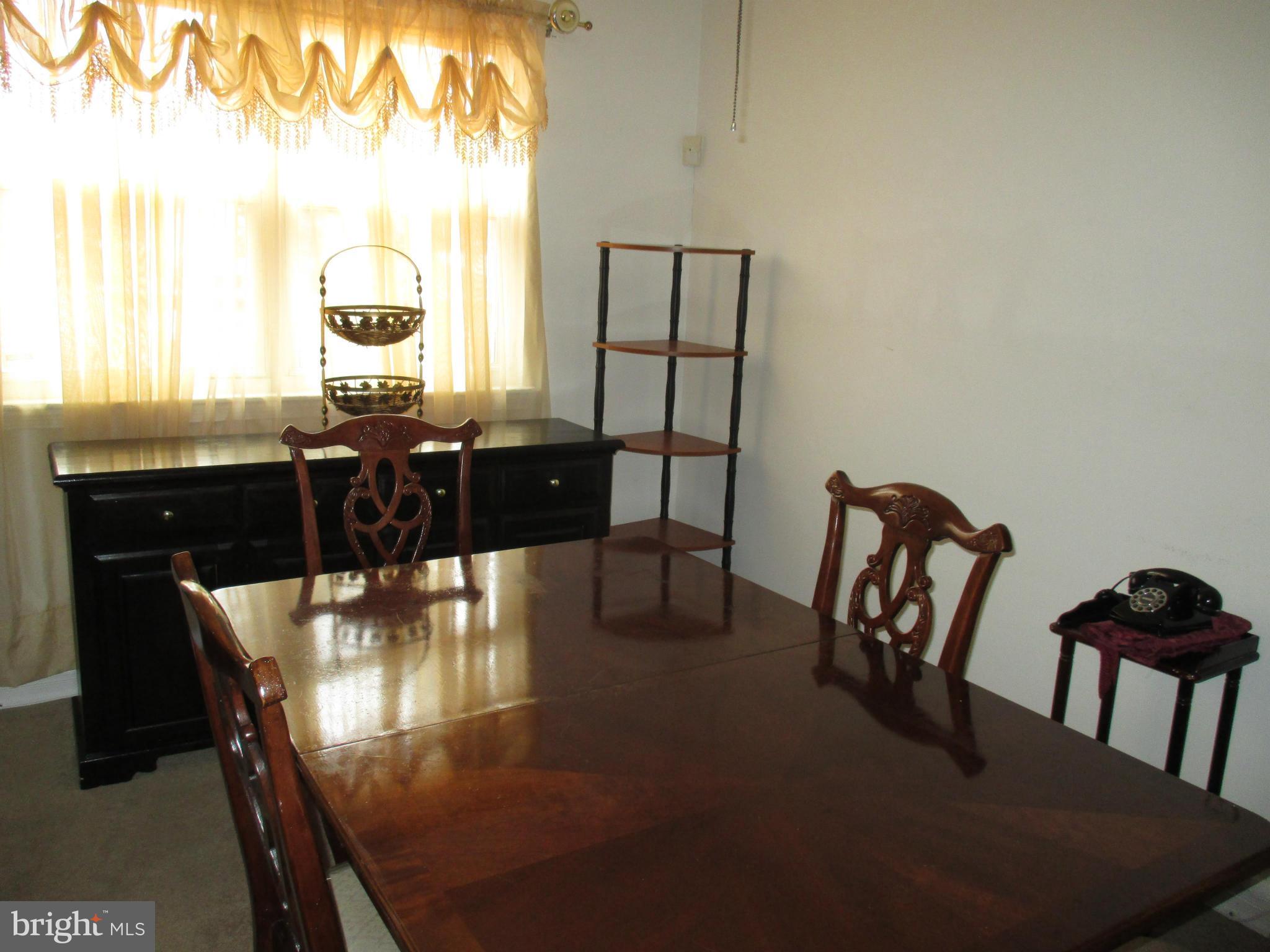 517 Coventry Road Baltimore, MD 21229 - Photo 5 of 18 Dining Room