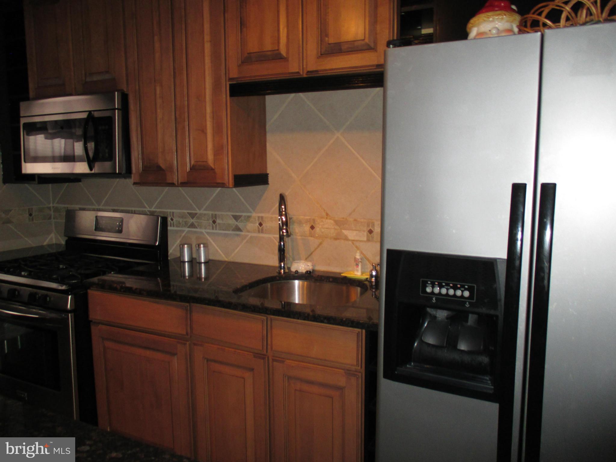 517 Coventry Road Baltimore, MD 21229 - Photo 7 of 18 Kitchen