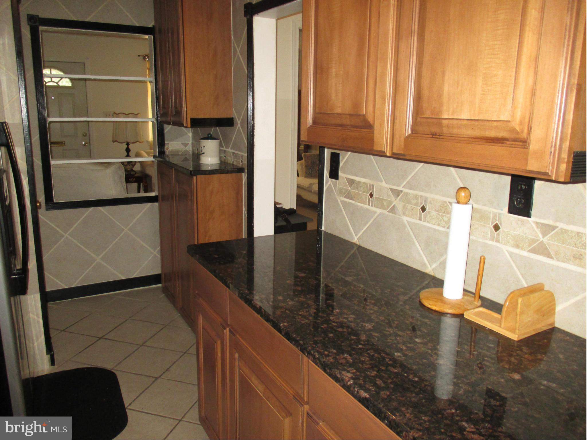 517 Coventry Road Baltimore, MD 21229 - Photo 8 of 18 Kitchen