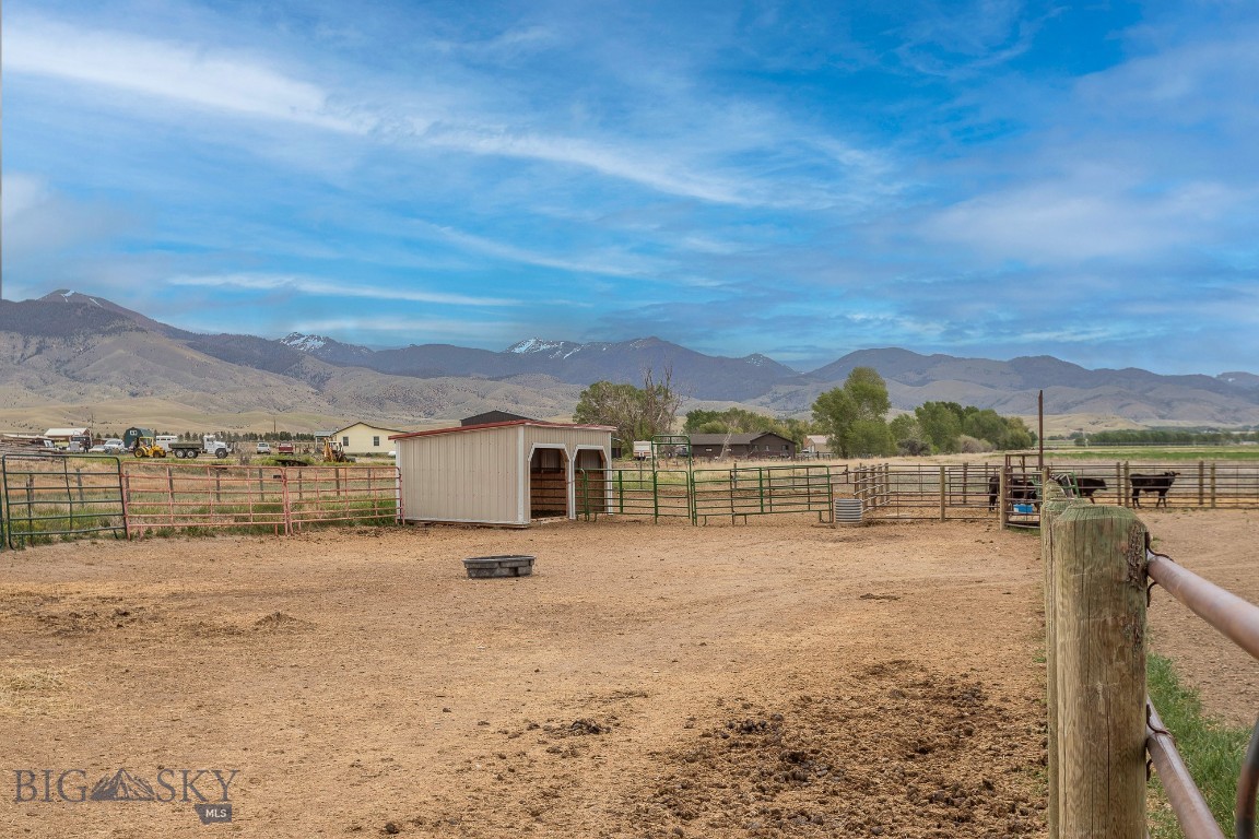 868 Middle Road Twin Bridges, MT 59754 - Photo 46 of 48 loafing shed