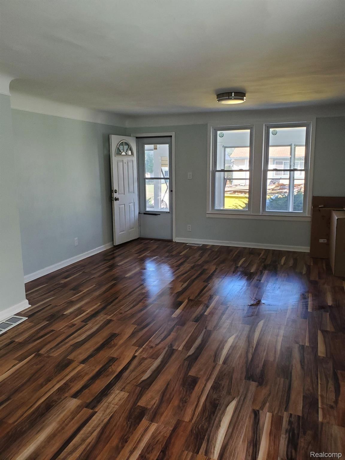 80 Forest Street River Rouge, MI 48218 - Photo 1 of 21 Living room.jpg