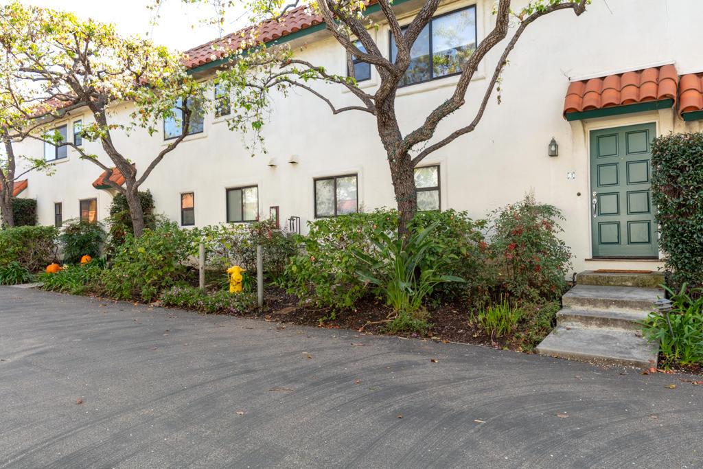 4358 Modoc Road, Unit J Santa Barbara, CA 93110 - Photo 15 of 16 5358_Modoc_J-1545-HDR