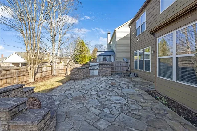 $3,800 | 2048 Village Crest Drive Northwest, Atlanta, GA 30318